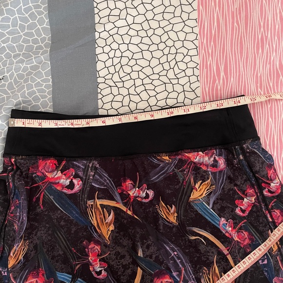 Lululemon Pace Rival Mid-Rise Skirt *Long Size 6 Veiled Floral Black Multi - Picture 7 of 11